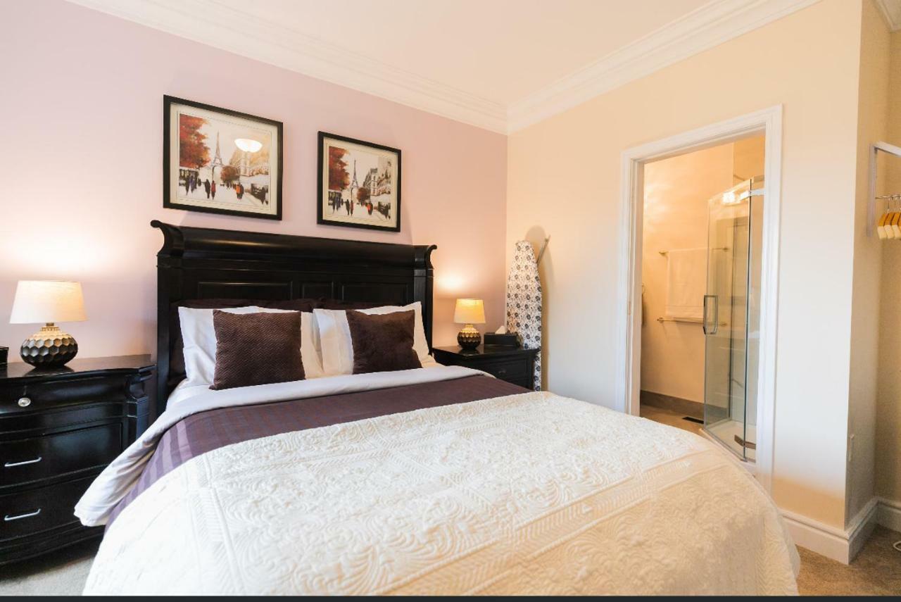 Newton Villa Brampton Exterior photo